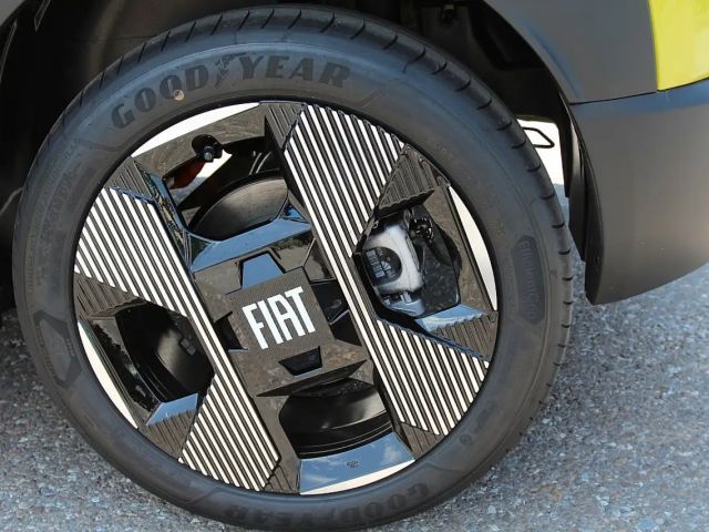 Fiat Grande Panda E La Prima