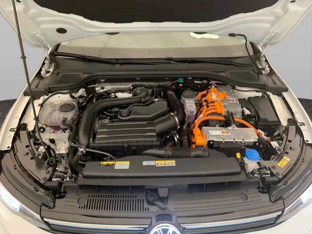 Volkswagen Golf Style eHybrid