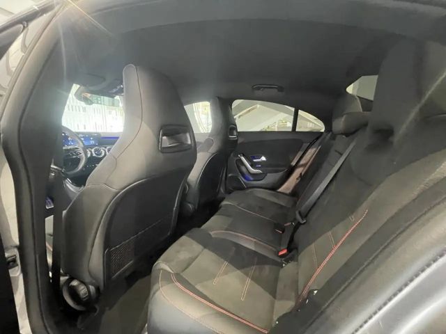 Mercedes-Benz CLA 200 AMG Line CLA 200 d Coupé