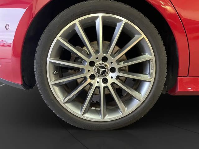 Mercedes-Benz A 200 AMG Line