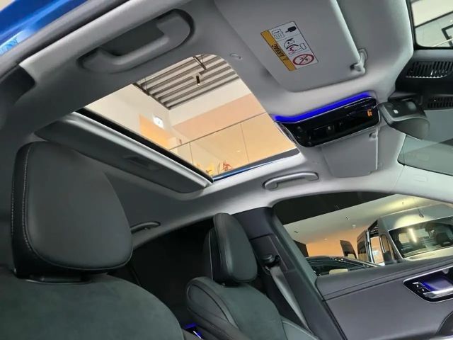 Mercedes-Benz C 200 AMG Line Sedan