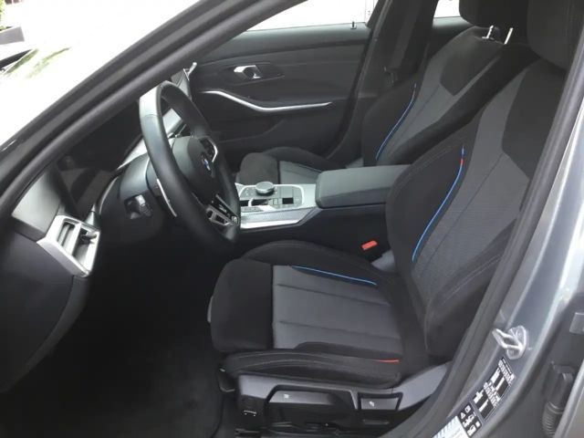 BMW 330 330i M-Sport Touring xDrive