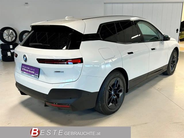 BMW iX xDrive50