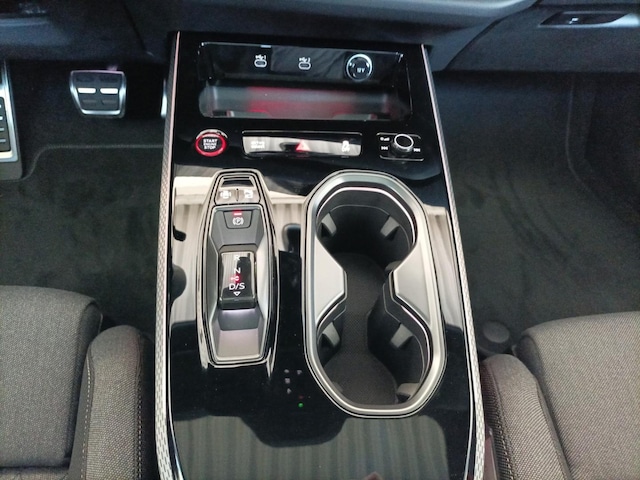 Audi A6 Avant Quattro S-Tronic