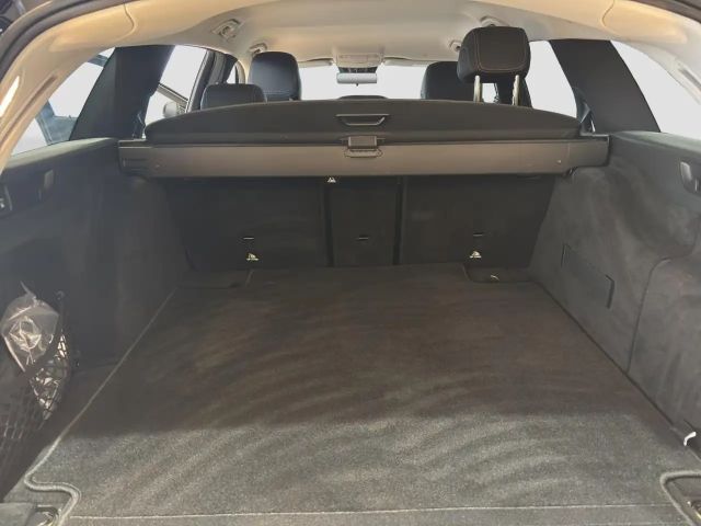 Mercedes-Benz E 220 AVANTGARDE E 220 d Estate