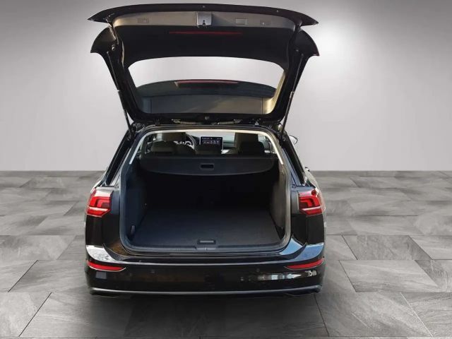 Volkswagen Golf 1.5 eTSI Life