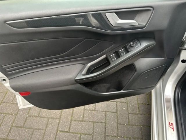 Ford Focus ST Line