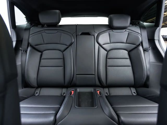 Porsche Taycan 4 Cross Turismo