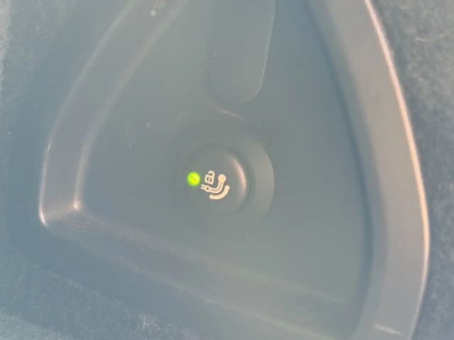 BMW 330 330e Luxury Line Sedan