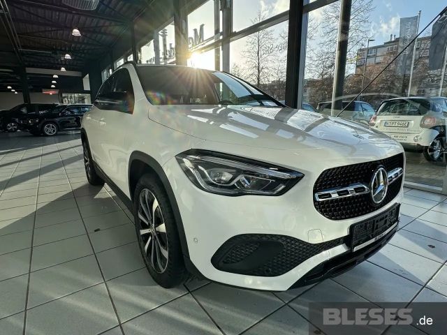 Mercedes-Benz GLA 180 Progressive