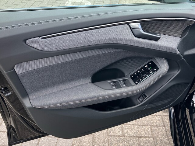 Audi A6 Avant Quattro S-Tronic