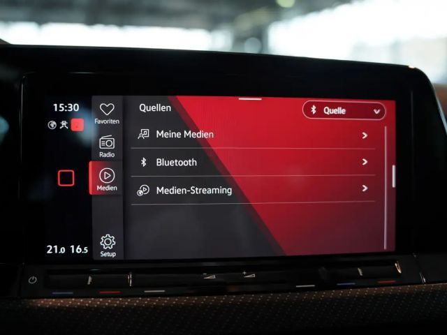 Volkswagen Golf Style