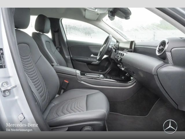 Mercedes-Benz A 200 Progressive