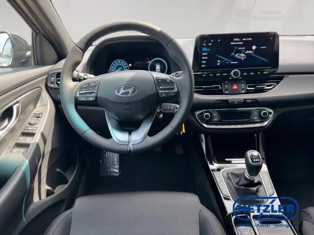 Hyundai i30 Advantage Hybrid T-GDi