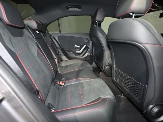 Mercedes-Benz A 200 AMG Line