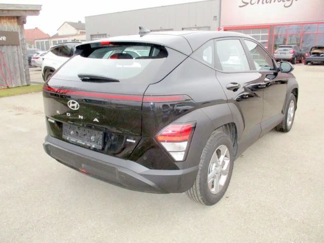 Hyundai Kona 2WD Smart