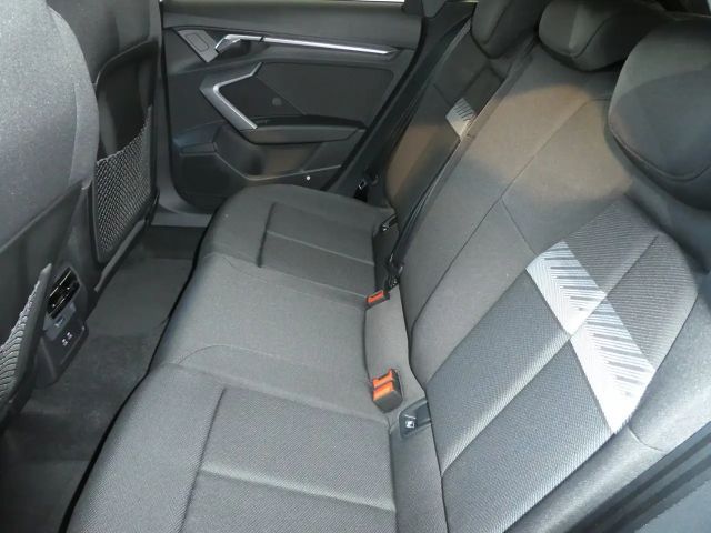 Audi A3 30 TFSI Sedan