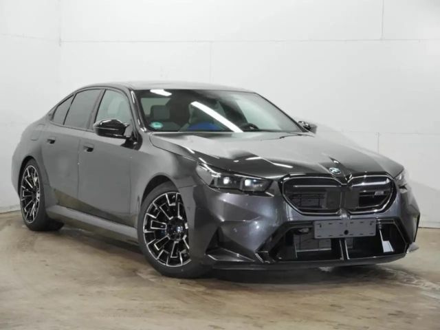 BMW M5 Drive pro Sedan
