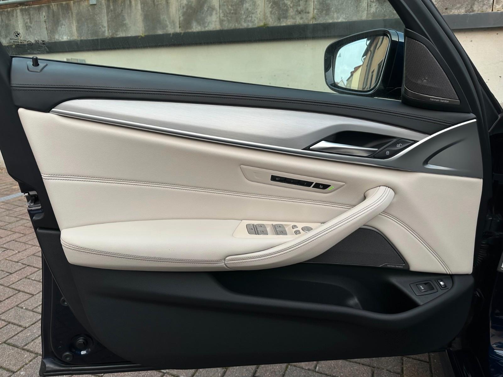 BMW 545 545e M-Sport Sedan xDrive