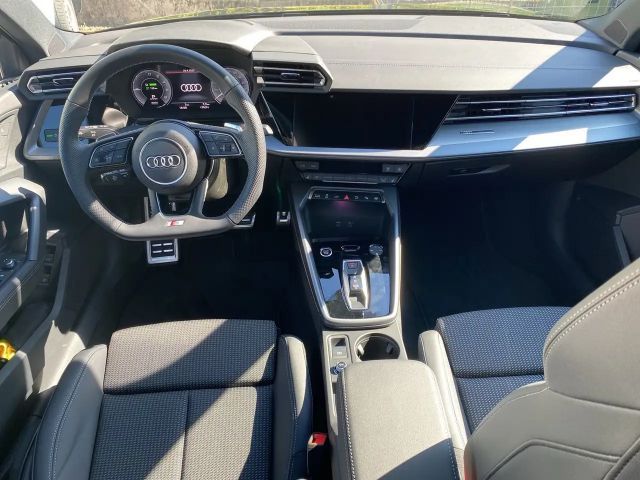 Audi A3 45 TFSI Hybride S-Line Sedan
