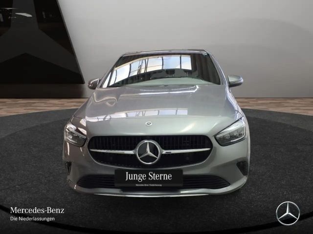 Mercedes-Benz B 200 Progressive Sedan