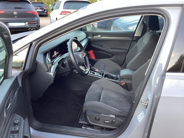 Volkswagen Golf 1.5 eTSI DSG Golf VIII Style