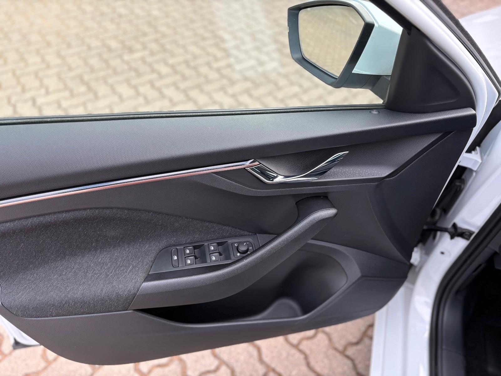 Skoda Scala Beheiztes Lenkrad/ Frontscheibe/ Sitze Sma