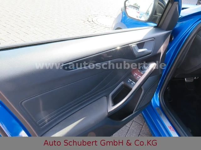 Ford Focus EcoBoost ST Line