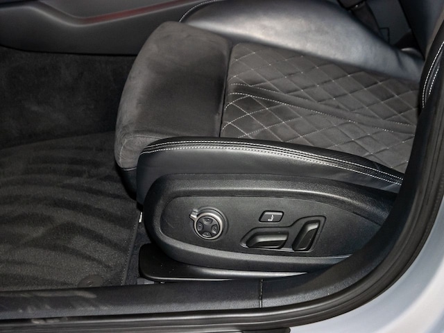 Audi RS4 Avant Quattro