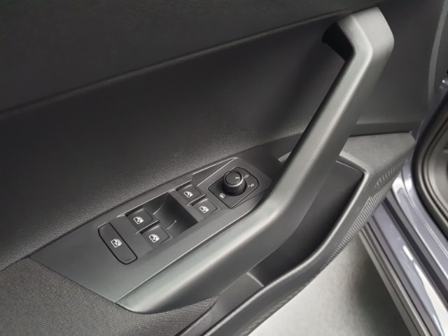 Volkswagen Taigo TSI App Connect LED DAB SHZ Klima PDC