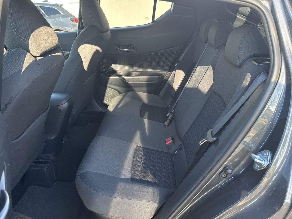 Toyota C-HR 5-deurs Plus
