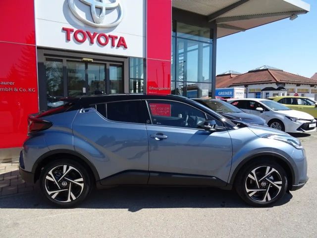 Toyota C-HR Hybride Team D