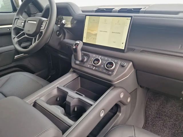 Land Rover Defender 90 D250 Dynamic SE