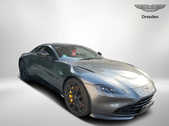 Aston Martin V8 V8