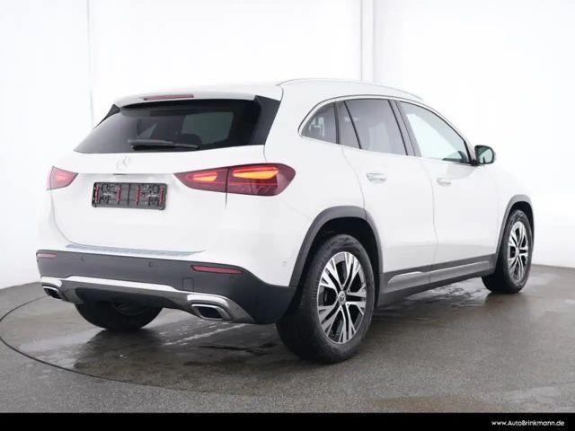 Mercedes-Benz GLA 180 Progressive