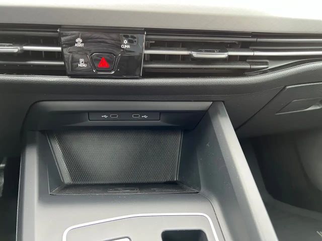 Volkswagen Golf DSG Life Variant