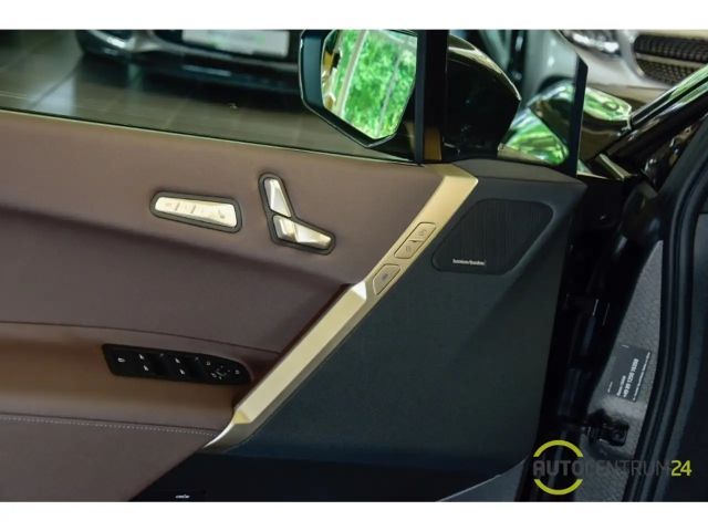 BMW iX 40 SkyLounge Massage HK HUD Soft Laser 360