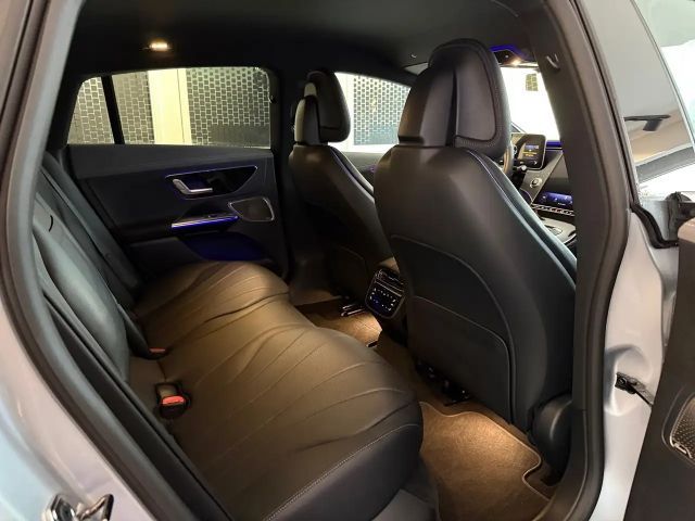 Mercedes-Benz EQE 300 Sedan