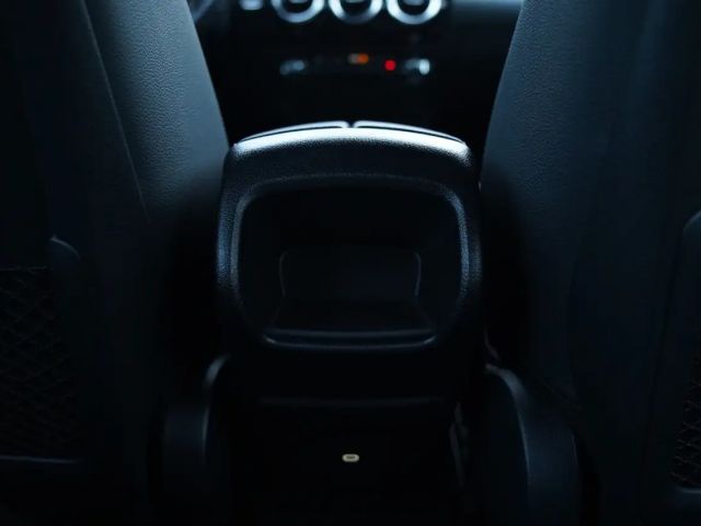 Mercedes-Benz A 180 Hatchback Progressive