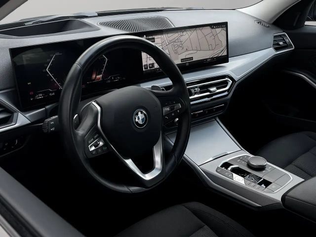 BMW 330 330e Touring xDrive