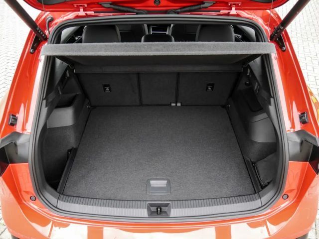 Volkswagen Tiguan 1.5 eTSI DSG IQ.Drive R-Line