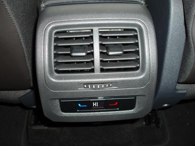 Volkswagen Touran BMT DSG Highline