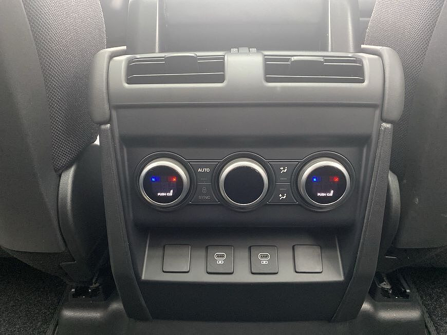 Land Rover Defender 110