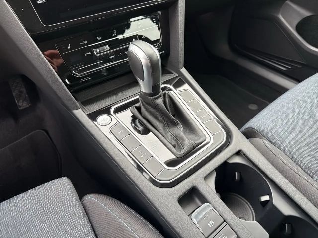 Volkswagen Passat GTE Variant