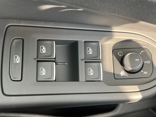 Volkswagen Golf 1.5 eTSI DSG Golf VIII Variant