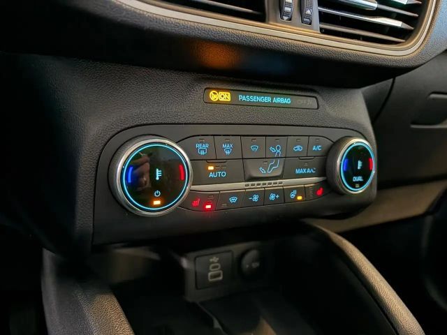 Ford Kuga AWD Cool & Connect