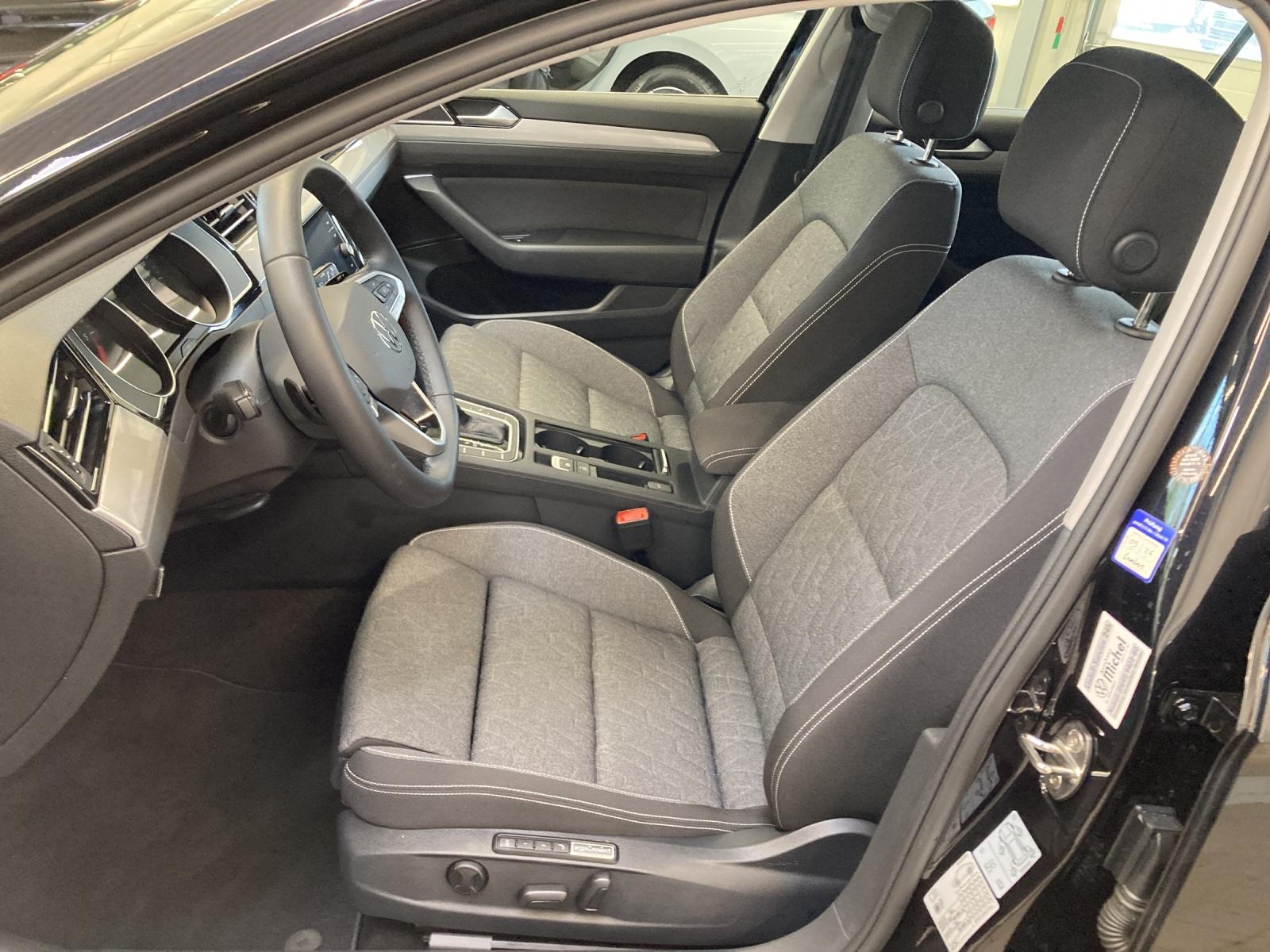 Volkswagen Passat Business DSG IQ.Drive Variant