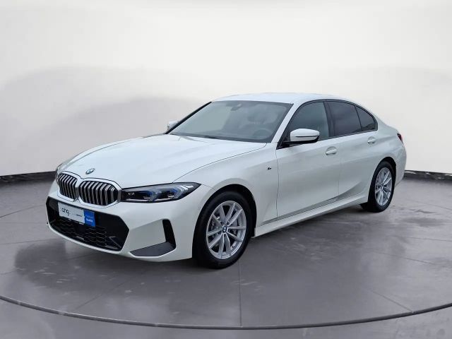 BMW 330 330i M-Sport Sedan xDrive