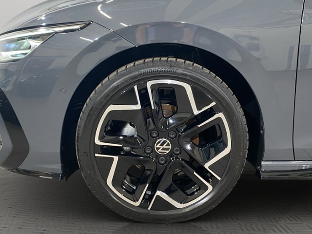 Volkswagen Golf 1.5 TSI R-Line