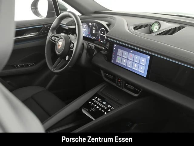 Porsche Macan 4